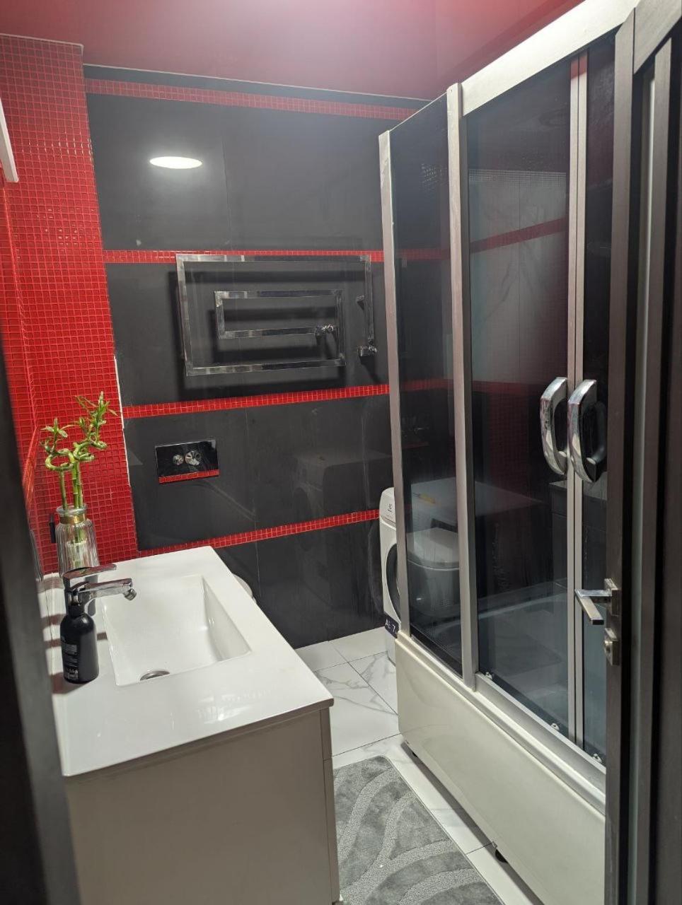 Apartmán 2-Кім Новобудова, Центр, Провулок Лапушкіна , 9 Khmelʼnytsʼkyy Exteriér fotografie